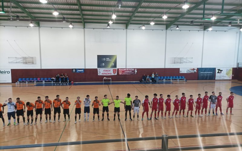 ARSENAL DEIXOU FUGIR A LIDERANÇA