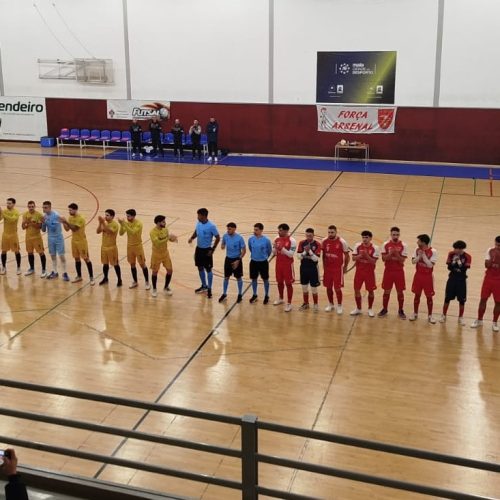 ARSENAL VENCE E REFORÇA LIDERANÇA
